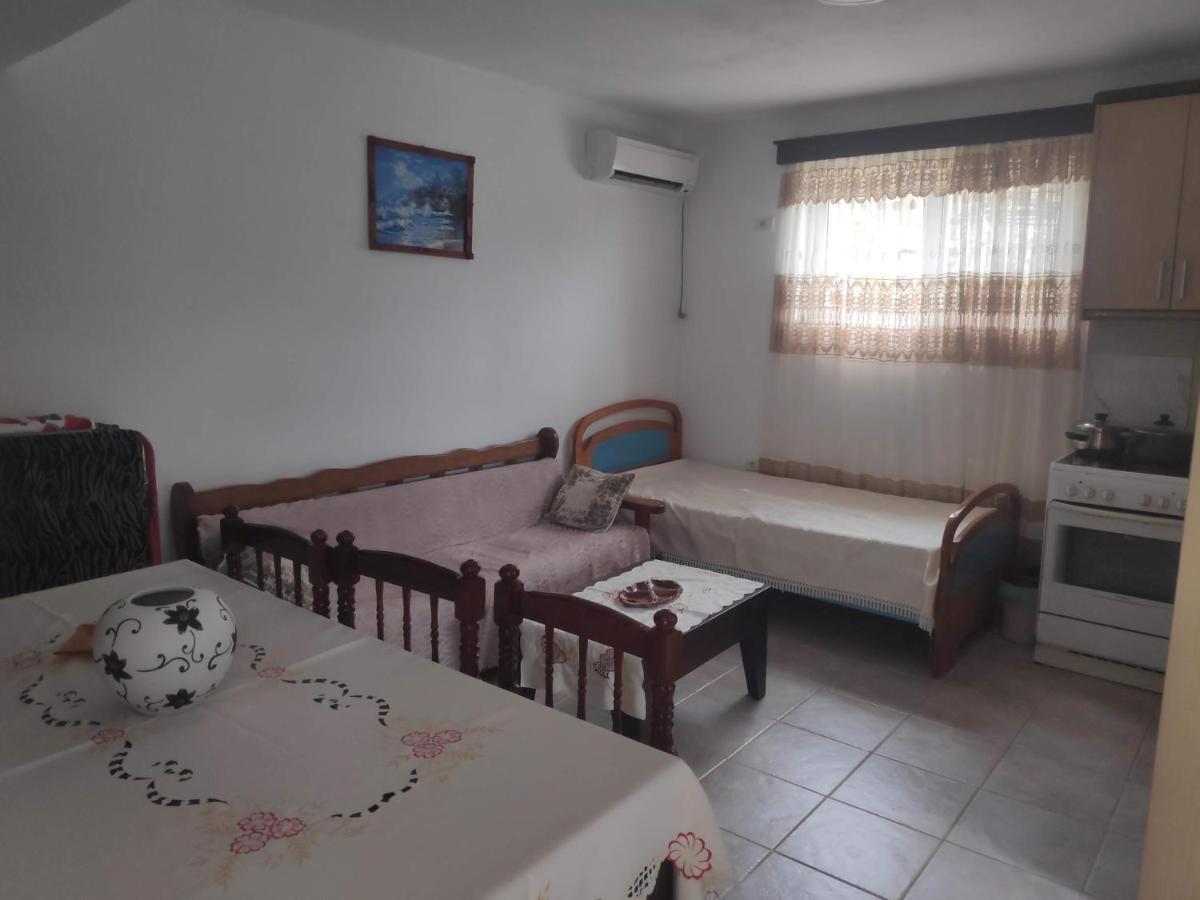 Zani Apartment Sarande Exterior photo